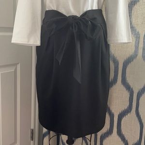 Trina Turk black skirt with a bow size 8